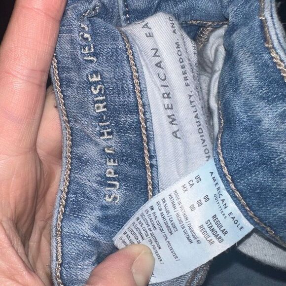 American Eagle destroyed distressed super high-rise 00 short jeggings - Picture 2 of 3